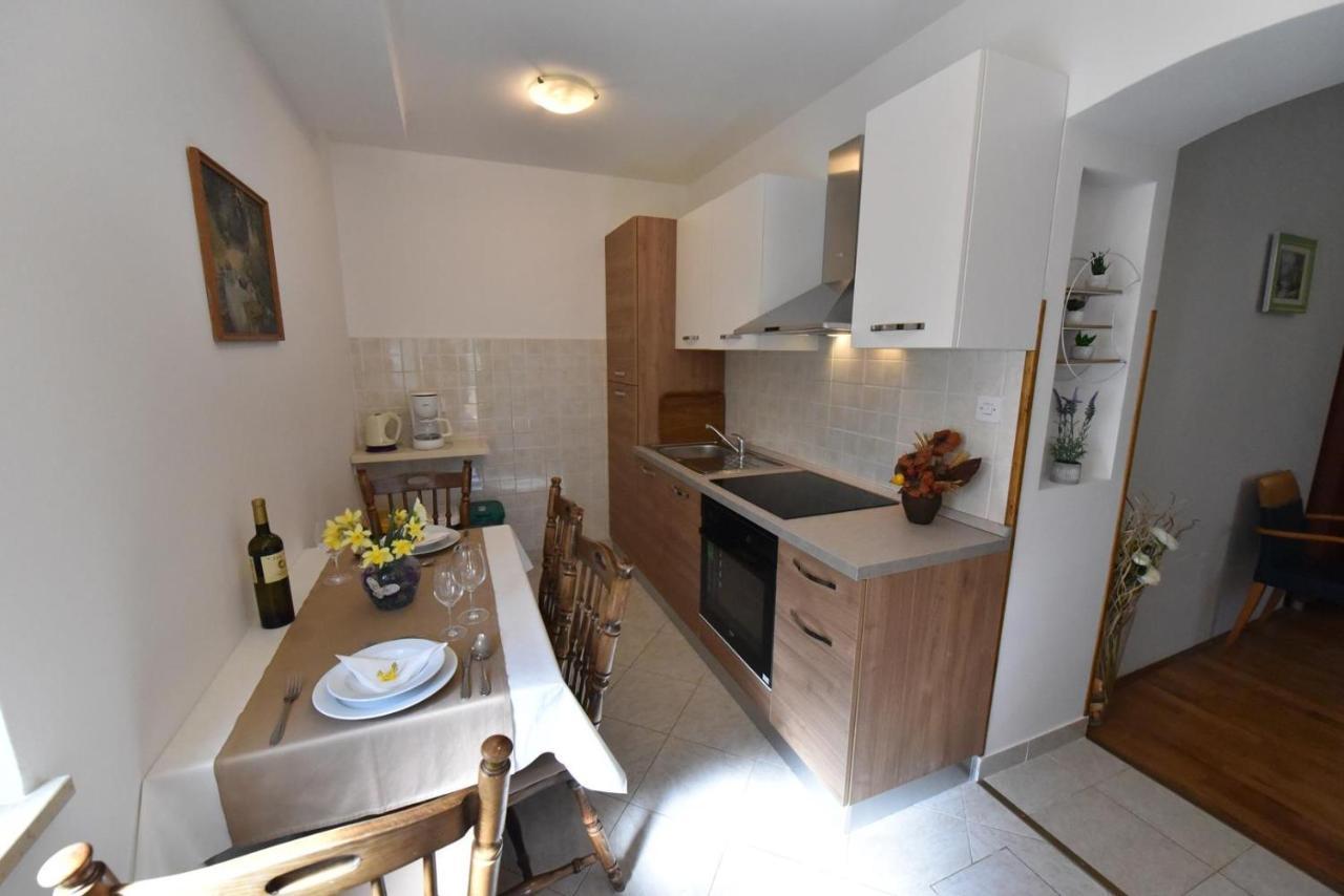 Tar-Vabriga Apartment Nona מראה חיצוני תמונה